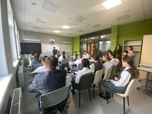 Актаныш гуманитар гимназиясендә «Форпост» белгечләре белән очрашу узды