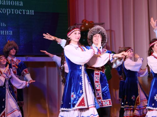 Һөнәр үрләренә менгәндә!