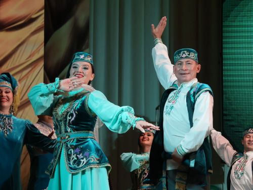 Һөнәр үрләренә менгәндә!