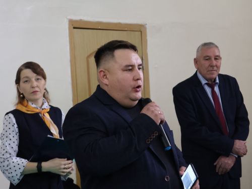 Роберт Сәләхиев истәлегенә көрәш ярышында җиңүчеләрне аның балаларыннан акчалата призлар көтә
