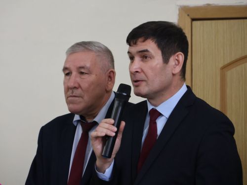 Роберт Сәләхиев истәлегенә көрәш ярышында җиңүчеләрне аның балаларыннан акчалата призлар көтә