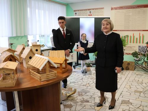 Актанышның икенче санлы мәктәбе әтиләрнең һөнәрмәнлеген күрсәтте
