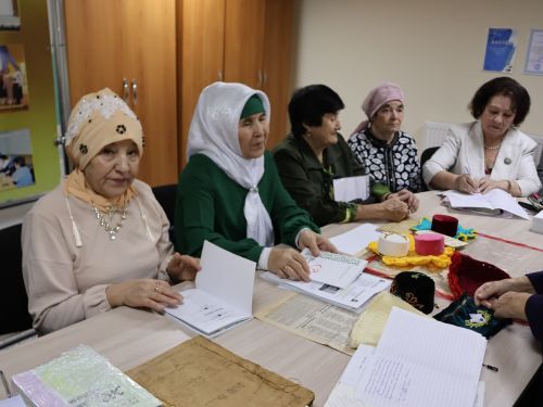 «Агыйдел дулкыннары» әдәби берләшмәсе әгъзалары китапларын махсус хәрби операциягә озатты