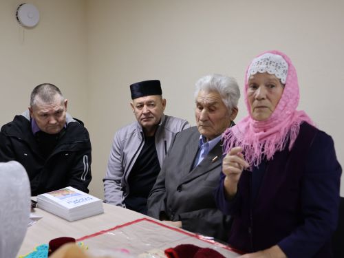 «Агыйдел дулкыннары» әдәби берләшмәсе әгъзалары китапларын махсус хәрби операциягә озатты
