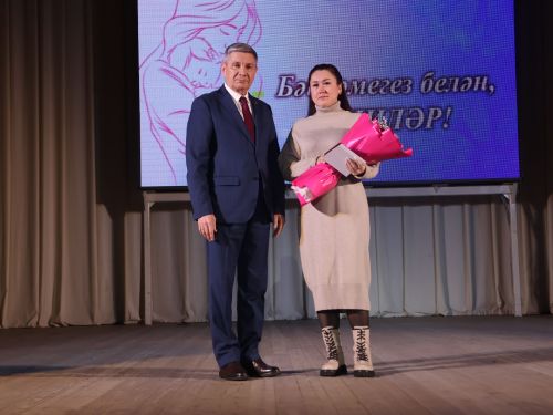 Актанышта батыр уллар үстергән аналарны хөрмәтләделәр