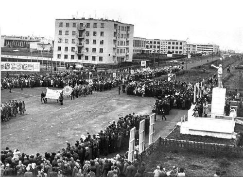 7 ноябрь тарихыннан: Бүген Октябрь революциясе көне