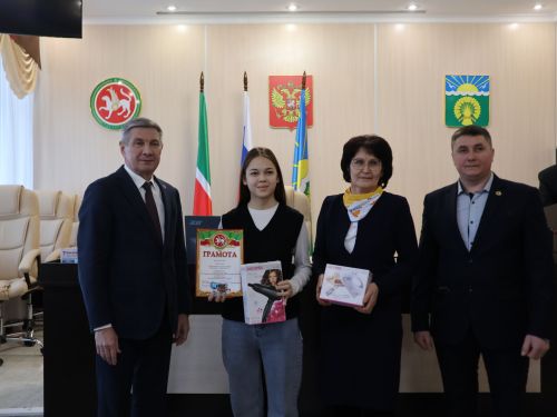 Бүген Актанышта «Гадел яшәргә кирәк» конкурсы җиңүчеләрен бүләкләделәр