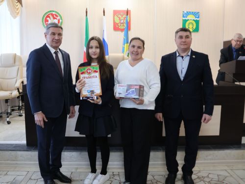Бүген Актанышта «Гадел яшәргә кирәк» конкурсы җиңүчеләрен бүләкләделәр