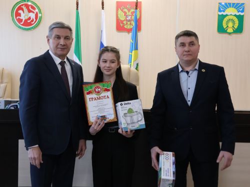 Бүген Актанышта «Гадел яшәргә кирәк» конкурсы җиңүчеләрен бүләкләделәр