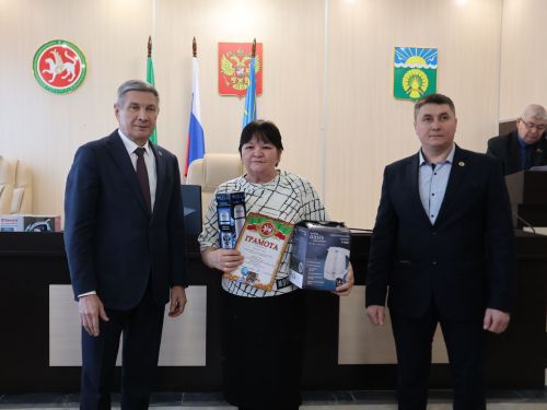Бүген Актанышта «Гадел яшәргә кирәк» конкурсы җиңүчеләрен бүләкләделәр