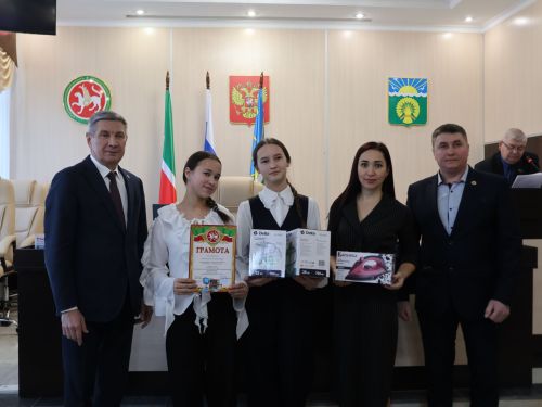 Бүген Актанышта «Гадел яшәргә кирәк» конкурсы җиңүчеләрен бүләкләделәр