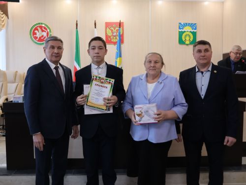 Бүген Актанышта «Гадел яшәргә кирәк» конкурсы җиңүчеләрен бүләкләделәр