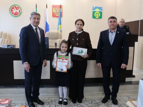 Бүген Актанышта «Гадел яшәргә кирәк» конкурсы җиңүчеләрен бүләкләделәр