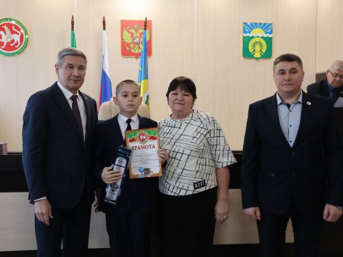 Бүген Актанышта «Гадел яшәргә кирәк» конкурсы җиңүчеләрен бүләкләделәр