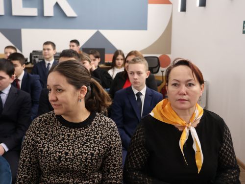 Россия Конституциясе көненә багышланган викторинада Актанышның беренче мәктәп командасы җиңде