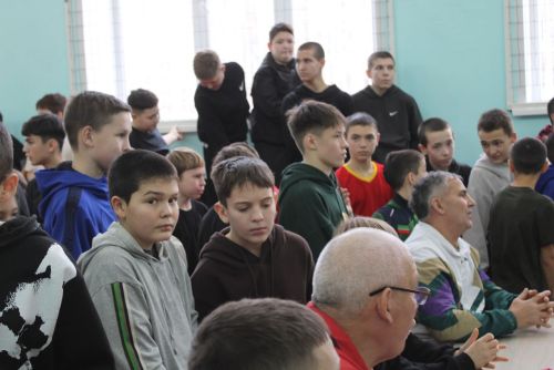 Ватанны сөючеләр милли көрәш бәйгесендә көч сынашты