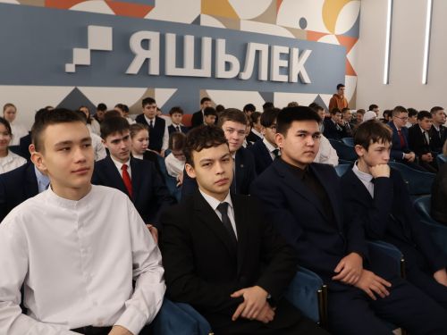 Россия Конституциясе көненә багышланган викторинада Актанышның беренче мәктәп командасы җиңде