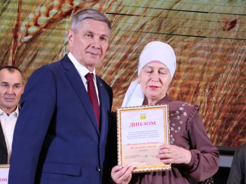 Безнең фоторепортаж: Алдынгылар слеты-2025