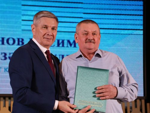 Безнең фоторепортаж: Алдынгылар слеты-2025