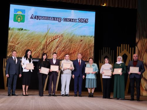 Актаныш районында СВОда катнашучыларга ярдәм итүче иң актив волонтёрлар бүләкләнде
