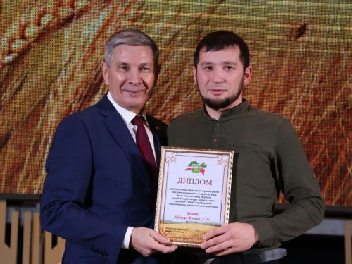 Безнең фоторепортаж: Алдынгылар слеты-2025