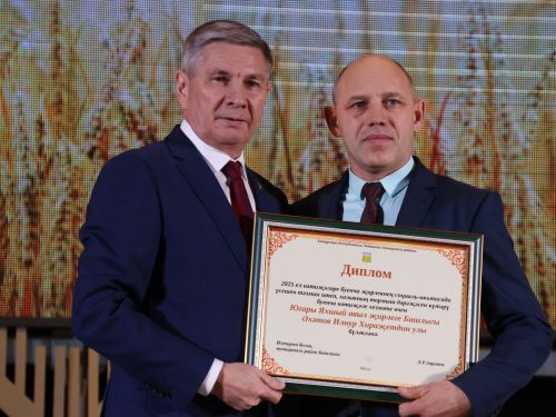 Безнең фоторепортаж: Алдынгылар слеты-2025