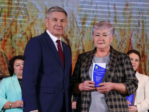 Безнең фоторепортаж: Алдынгылар слеты-2025