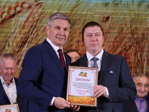 Безнең фоторепортаж: Алдынгылар слеты-2025