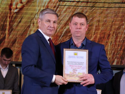 Безнең фоторепортаж: Алдынгылар слеты-2025