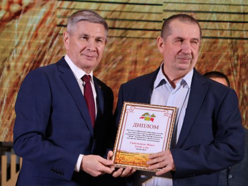 Безнең фоторепортаж: Алдынгылар слеты-2025