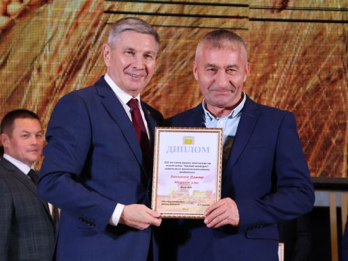 Безнең фоторепортаж: Алдынгылар слеты-2025