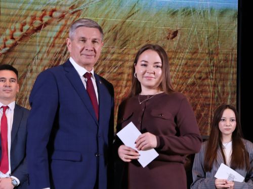 Безнең фоторепортаж: Алдынгылар слеты-2025