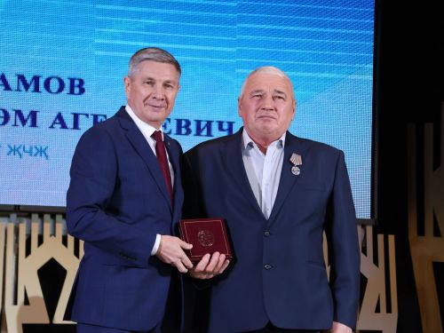Безнең фоторепортаж: Алдынгылар слеты-2025