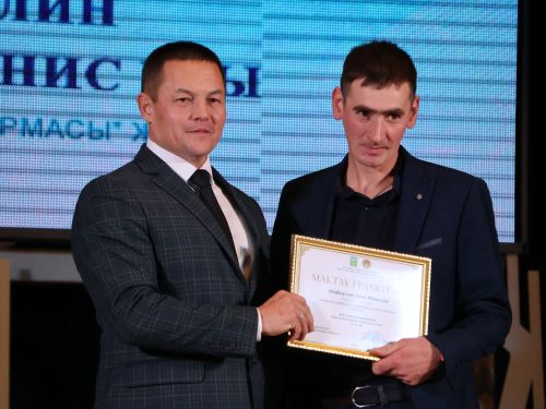 Безнең фоторепортаж: Алдынгылар слеты-2025