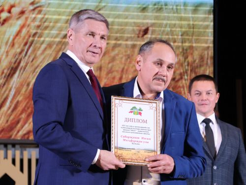 Безнең фоторепортаж: Алдынгылар слеты-2025