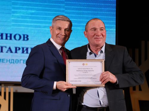 Безнең фоторепортаж: Алдынгылар слеты-2025