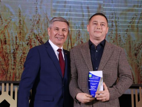 Безнең фоторепортаж: Алдынгылар слеты-2025