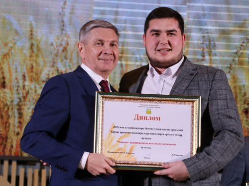 Безнең фоторепортаж: Алдынгылар слеты-2025
