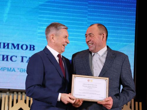 Безнең фоторепортаж: Алдынгылар слеты-2025