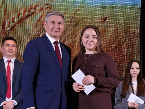 Безнең фоторепортаж: Алдынгылар слеты-2025