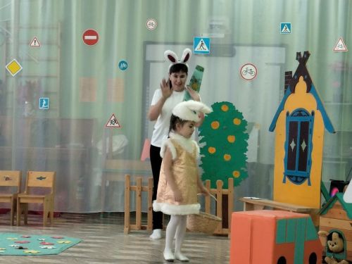 Киров балалар бакчасында балалар һәм аларның әниләре юл кагыйдәләре белемнәрен ныгыттылар