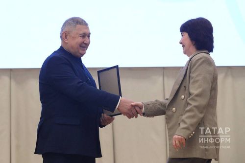 Татарстан Республикасы Фәннәр академиясе президенты Рифкать Миңнеханов «Актаныш-информ» журналистларын мактады