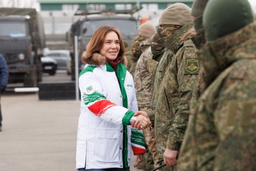 Альфия Когогина доставила предновогодний гуманитарный груз в зону СВО