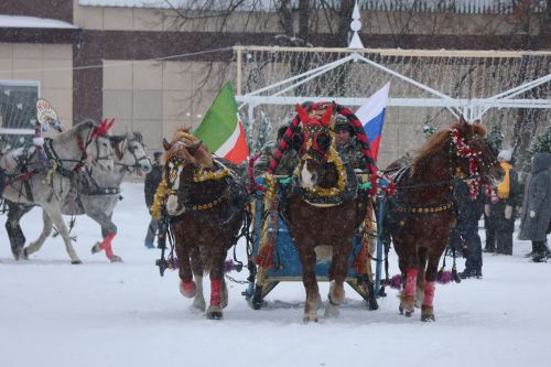 Актанышка Яңа елны тройкалар алып килә!