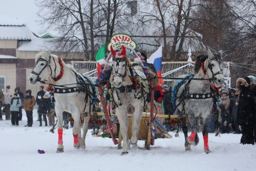 Актанышка Яңа елны тройкалар алып килә!
