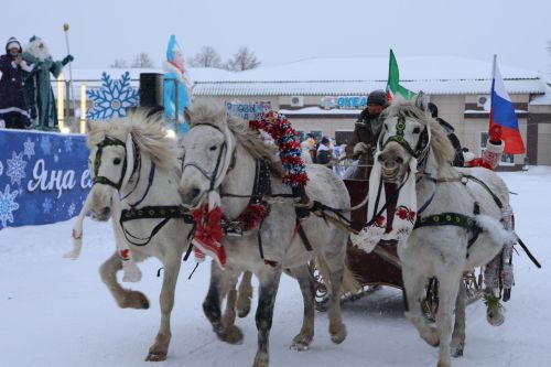 Актанышка Яңа елны тройкалар алып килә!