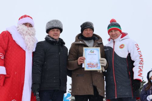 Актанышка Яңа елны тройкалар алып килә!