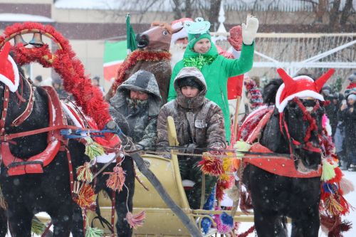 Актанышка Яңа елны тройкалар алып килә!