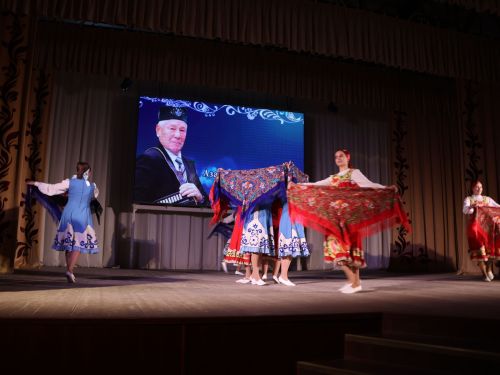 Азат Закиров исемендәге районкүләм бию конкурсыннан безнең репортаж