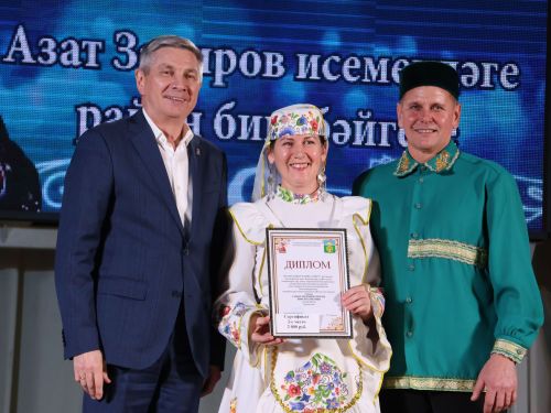 Азат Закиров исемендәге районкүләм бию конкурсыннан безнең репортаж